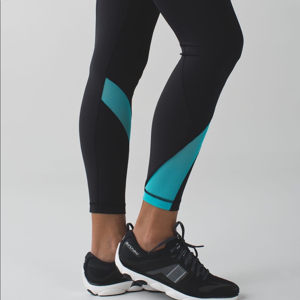❌sold❌Lululemon Inspire Tight II - Picture 3 of 8